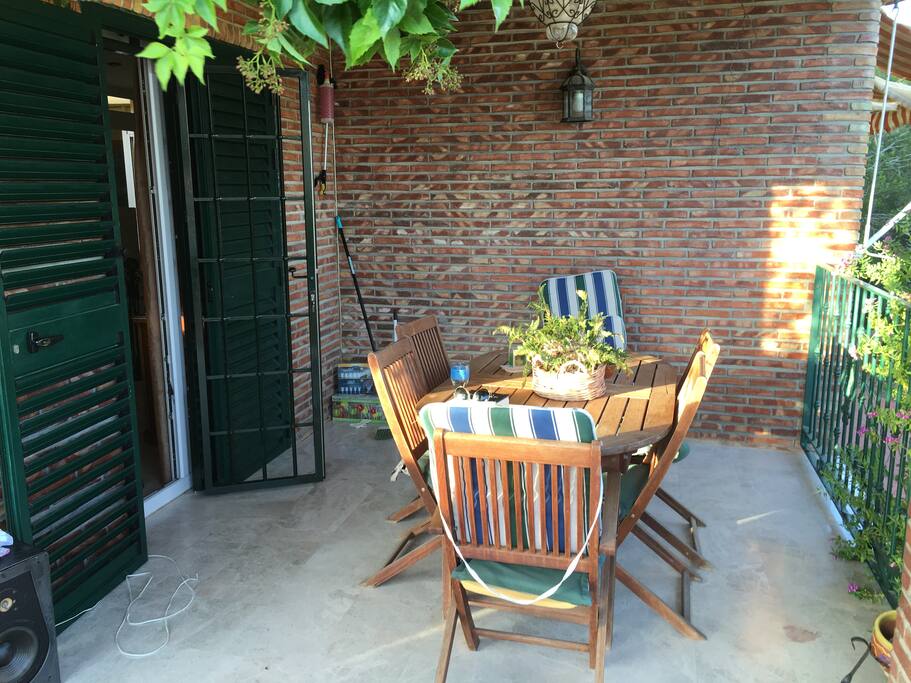 Terraza ideal para desayunos y cenas