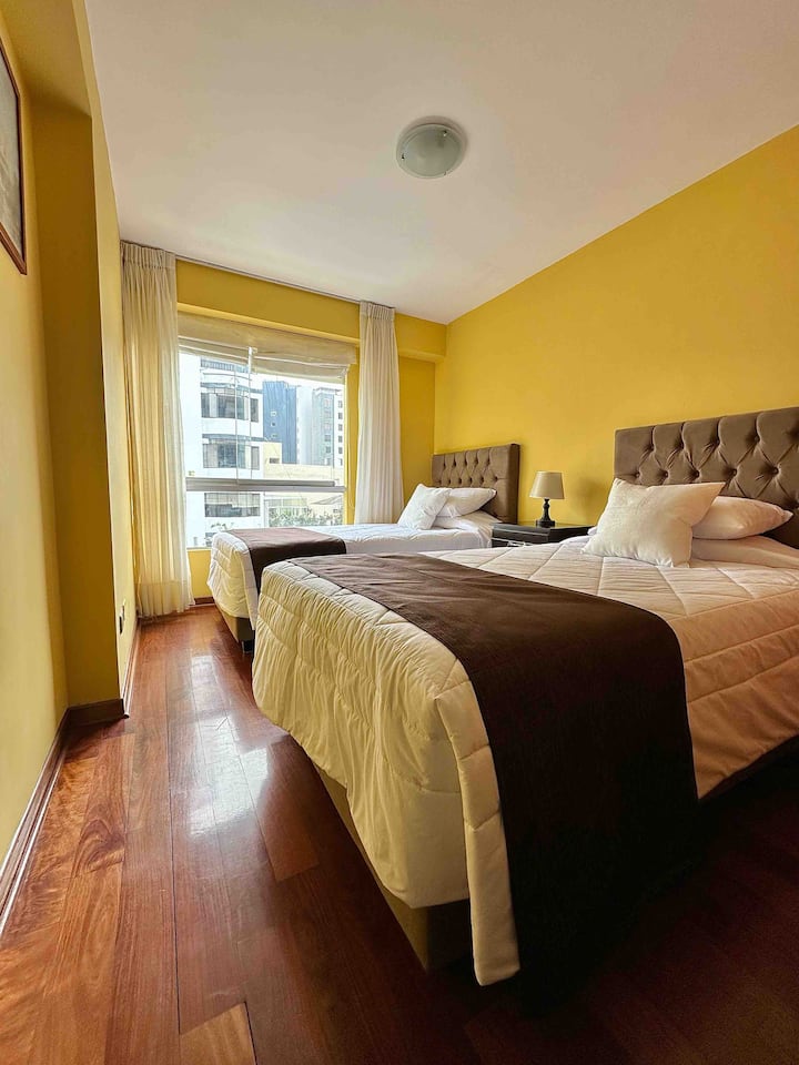 ห้อง 1 มีวิว Calle Italia