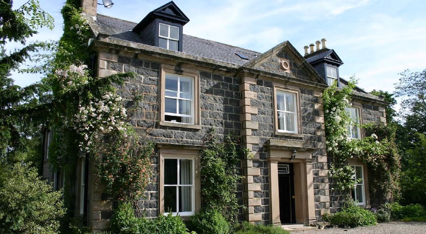 Kirkton House, (Eala Room)