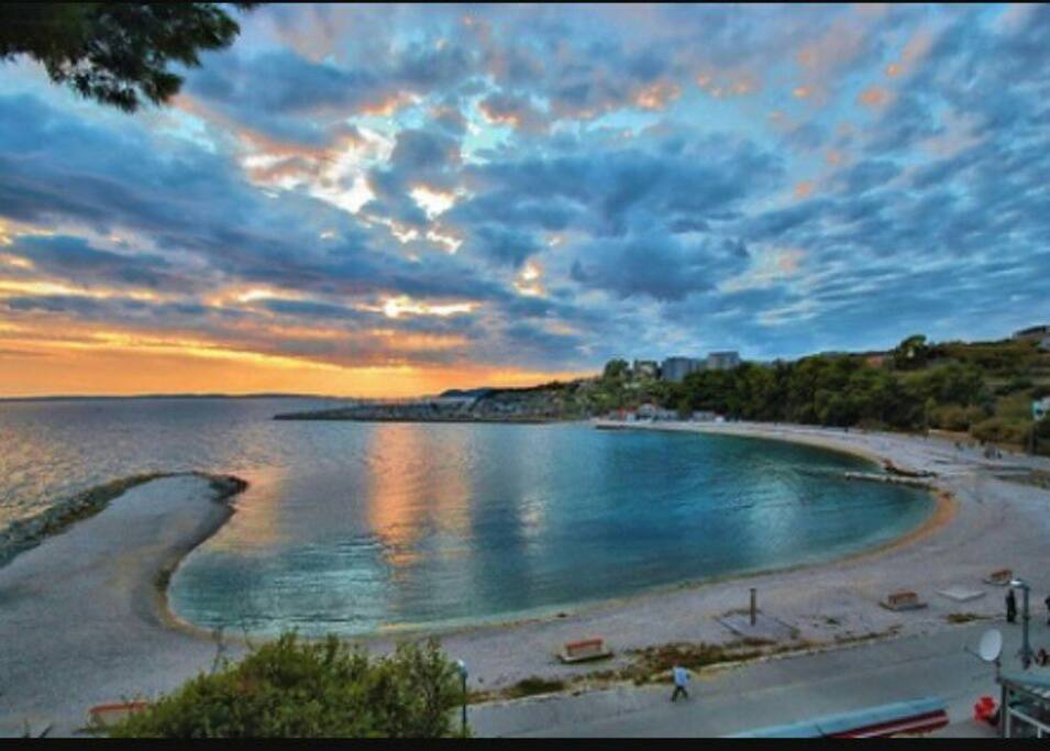 Cove Zenta -
most beautiful city beach