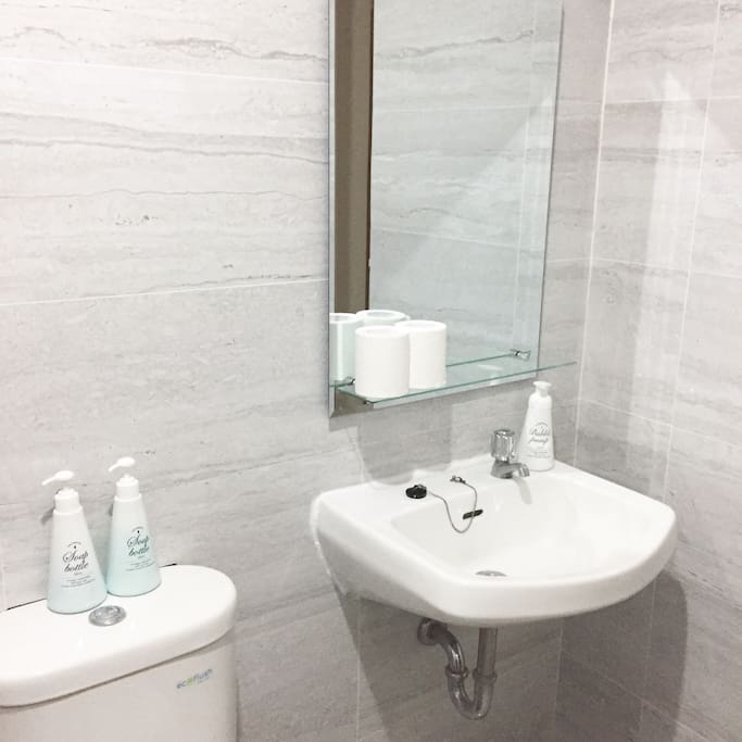 Free use of bodywash and shampoo