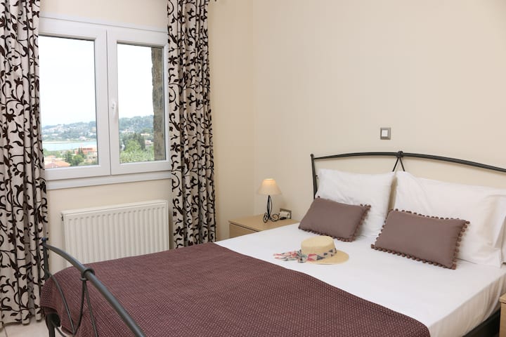 That's your bedroom! Unlimited view of the city, the two fortresses and much more!