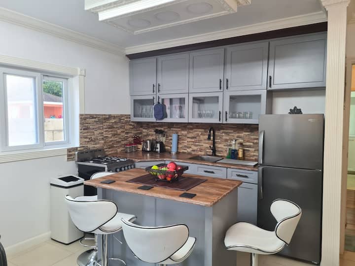 Blair Bahamas pool Hideaway Guest suites for Rent in Nassau, New