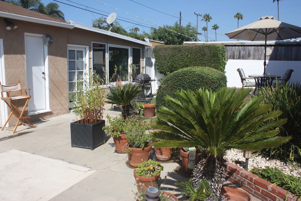 Guesthouse And Backyard.