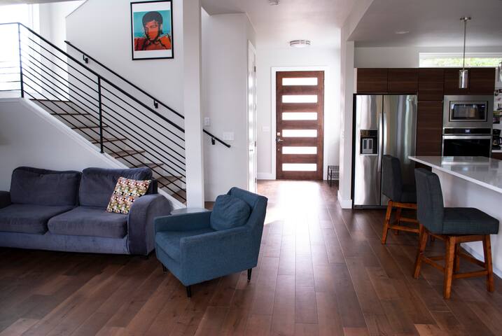 Central Austin’s RockRiver Estate gallery image 3