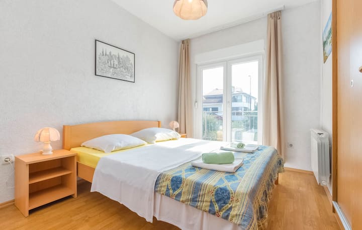 Apartment For 4 In Vicinity Of Beach - Parenzo