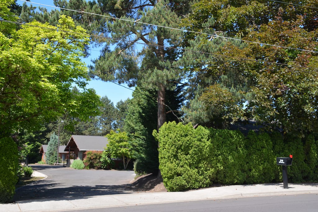 Property entrance off of Roxbury Ave