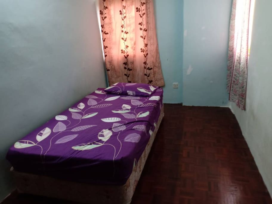 2nd Bedroom