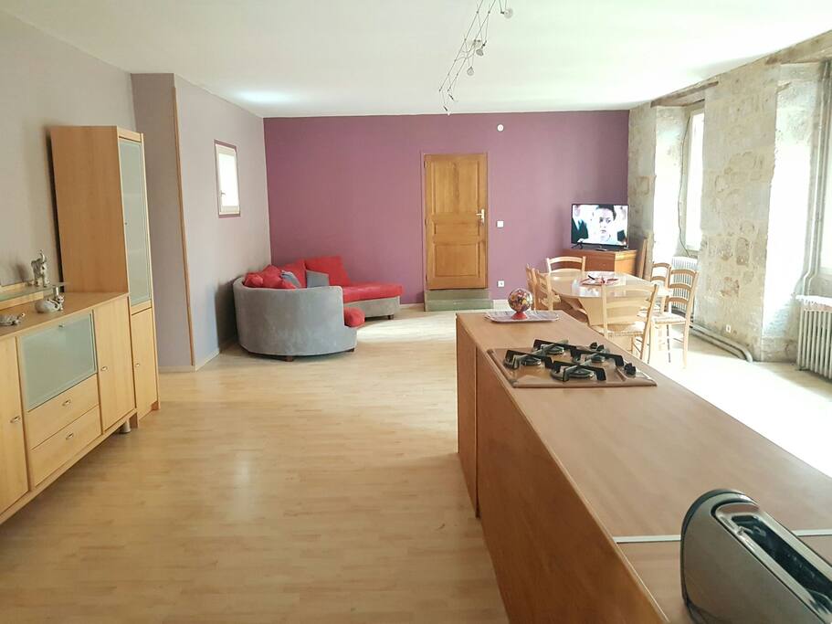 pièce de vie vue de la chambre
