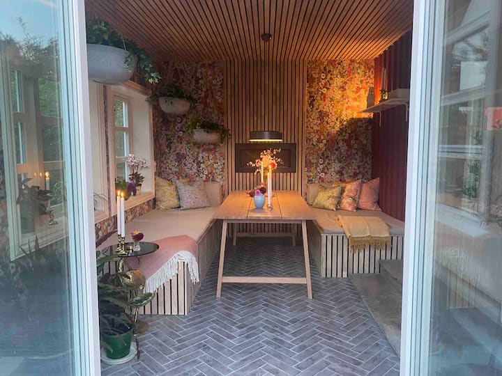 Spacious house, ideal for big families or friends!