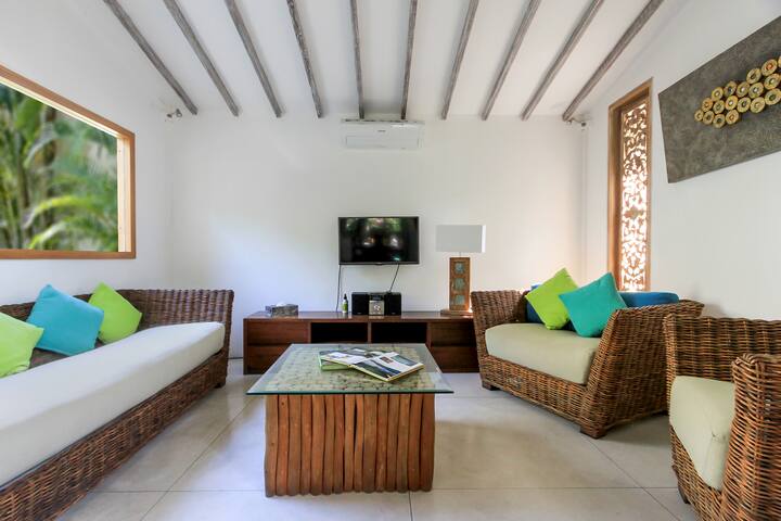 3bd Enchanting Villa Seminyak Center 5 M To Beach Villas For Rent In Kecamatan Kuta Selatan