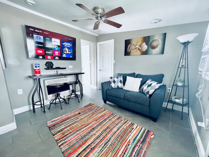 Steps To Beach! 2br W/ Balcony & Ocean Breeze - Wildwood, NJ