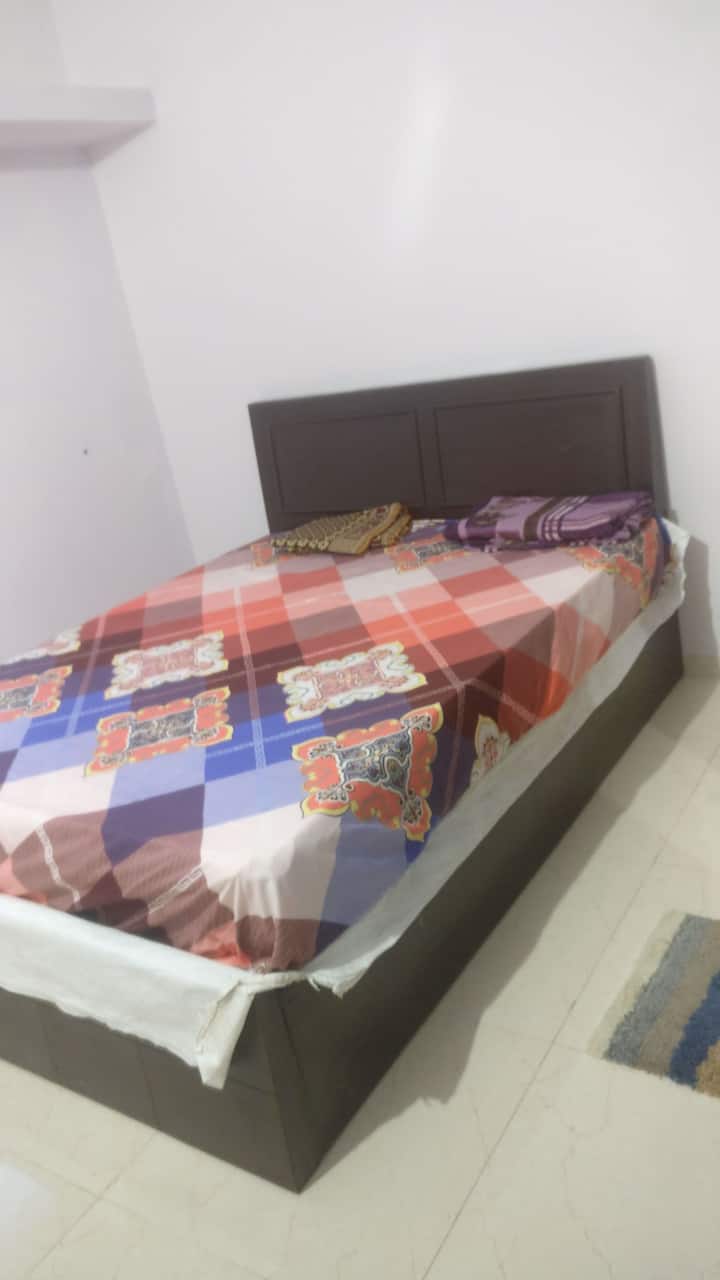 غرفة النوم 2