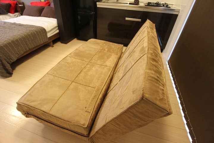 ספה נפתחת בגודל כפול