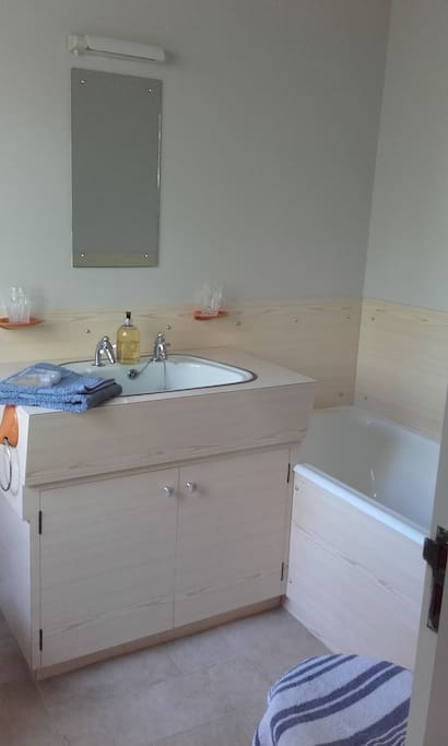 Guest En-suite Bathroom