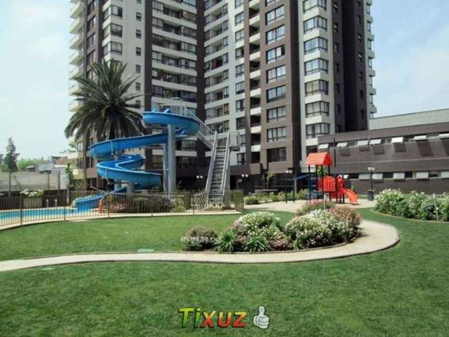 Parque Edificio / Park Building