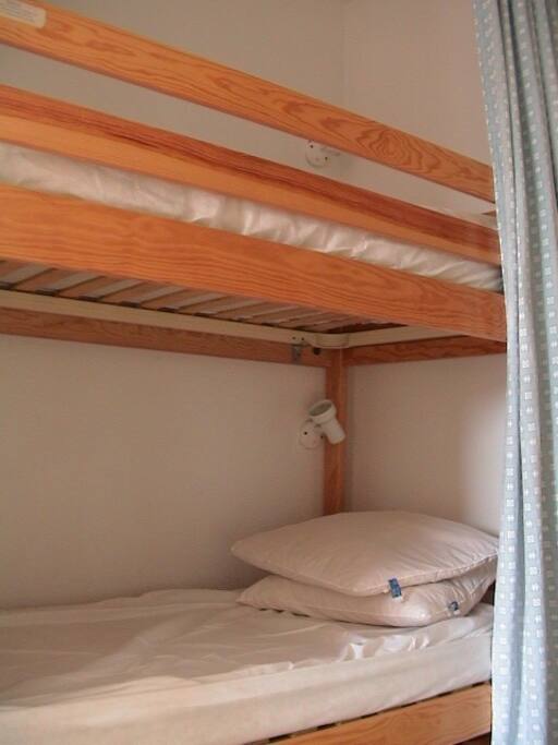 cabine avec 2 lits superposés