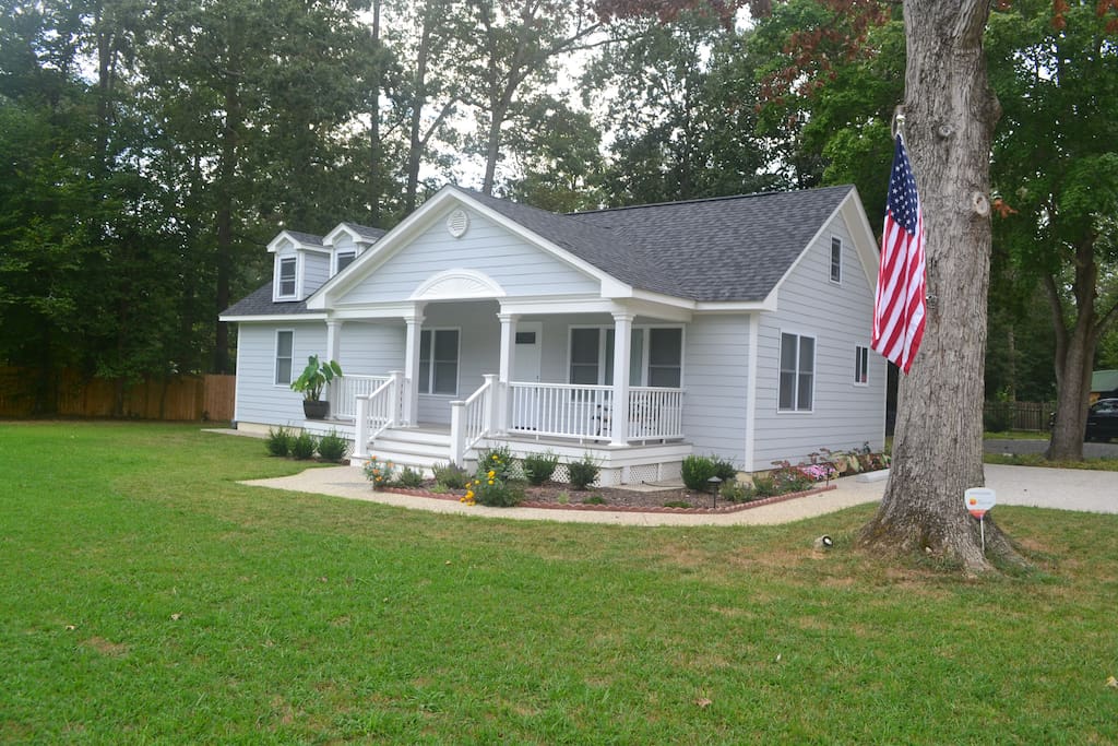 Clean and Disinfected Guest House. Cottages for Rent in Williamsburg