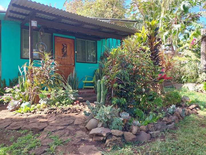 Cabaña Centro Rapa Nui   "Haka Tere Hai Mahatu"