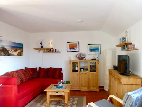 Cozy apartment near the beach