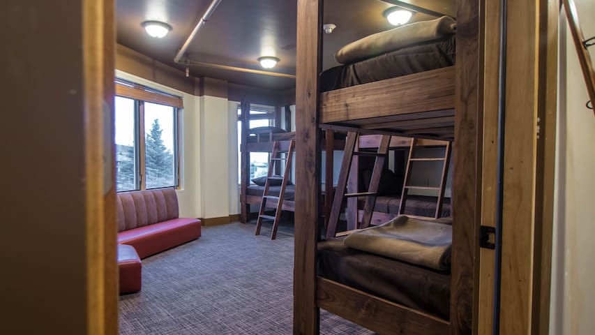Park City Hostel: Bed In 6 Bed Dorm