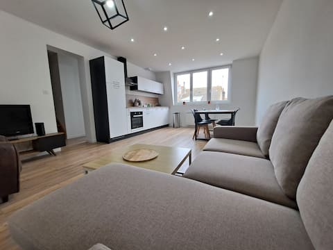 Waterfront duplex. Malo les Bains.