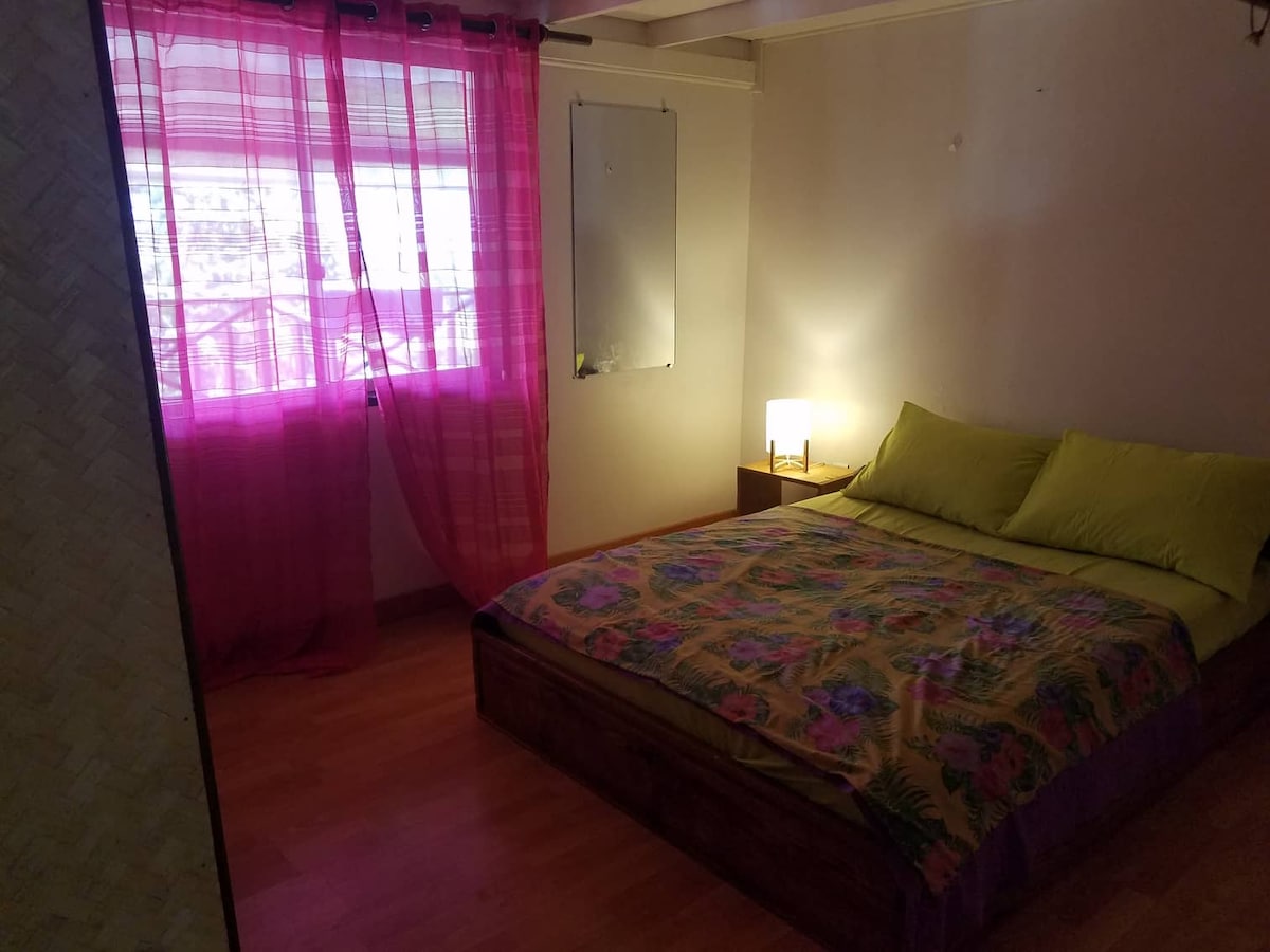 Chambre ouest avec lit double