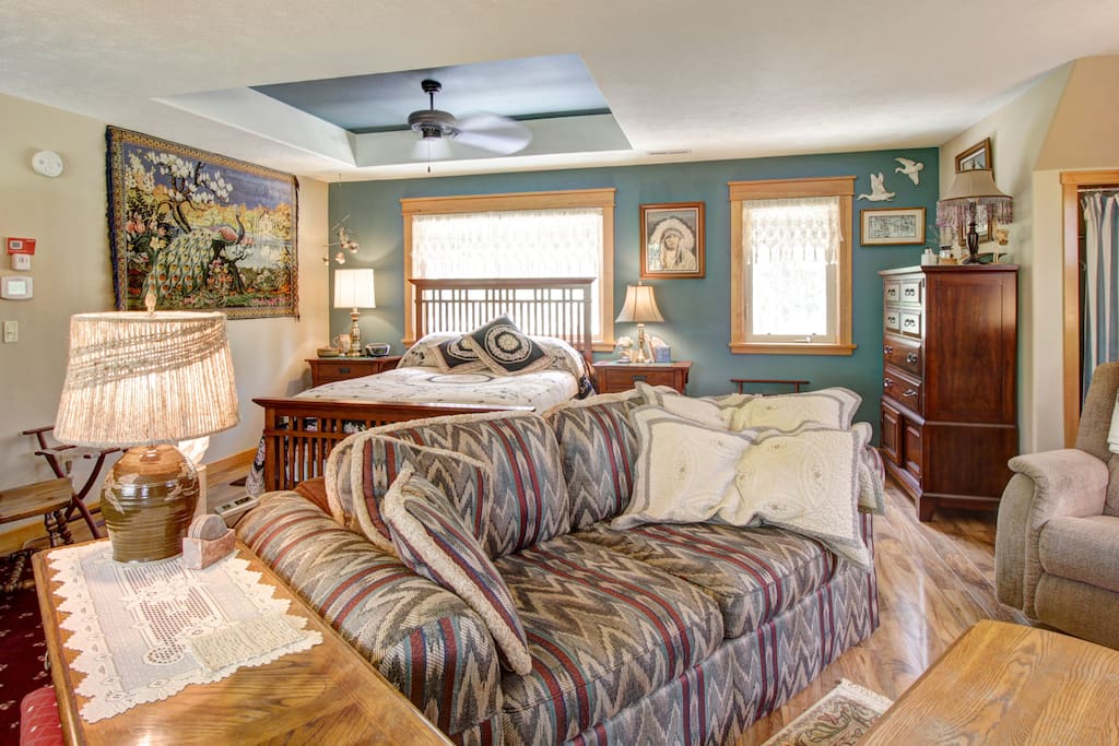 "Bungalow Suite" $198.00 per night