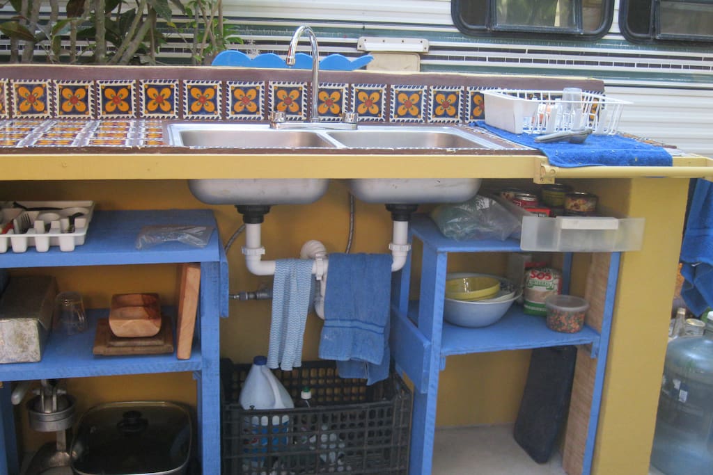 KITCHEN STORAGE