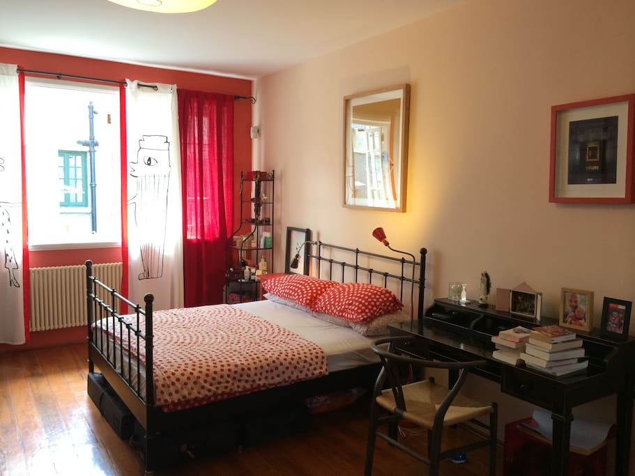 3nd floor - Master bedroom