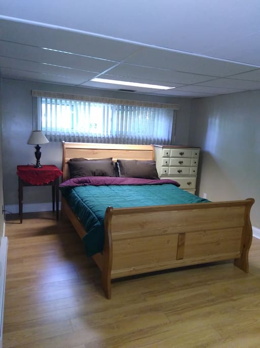 Queen size bed
