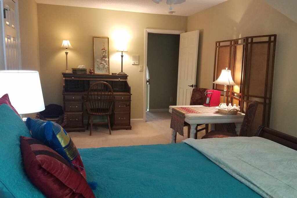 Peaceful room with a place to work if you must :-)