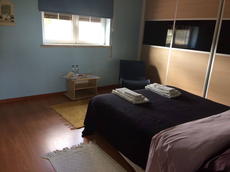Quarto cama de casal / Double bed room / Habitación cama doble / Chambre lit double