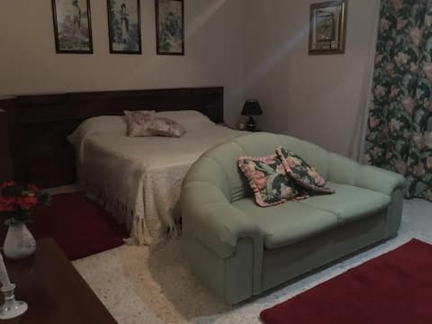 Lovely double bedroom with private bath.