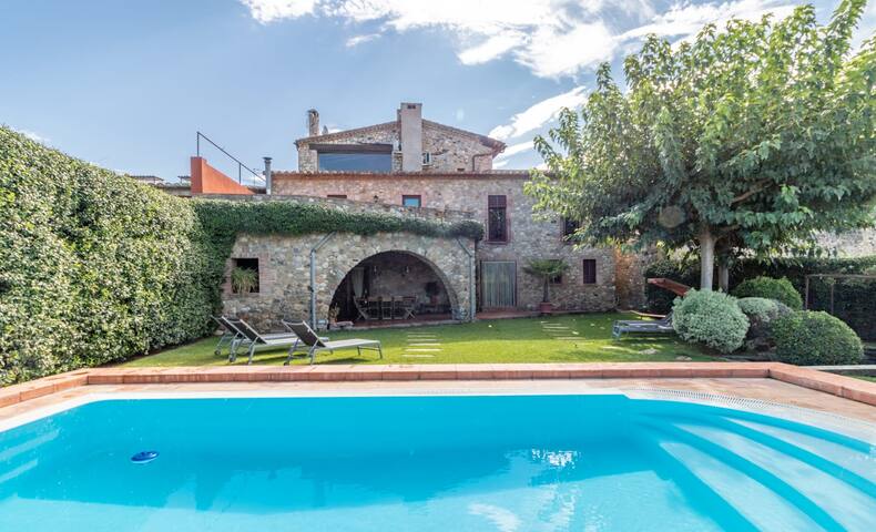 CAN ROST ENJOY THE TRANQUILITY AND PEACE gallery image 3