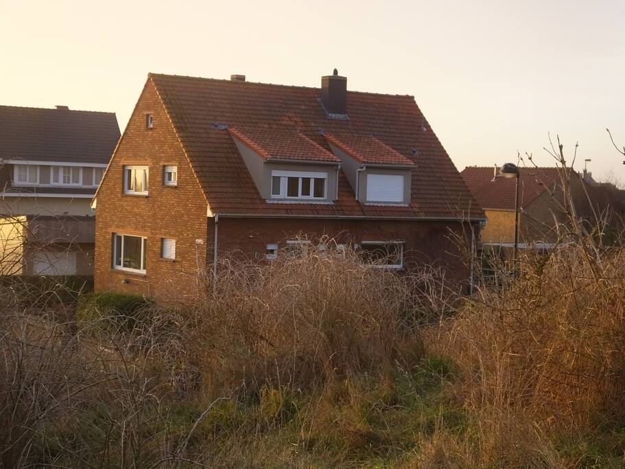 Villa in de duinen en zee