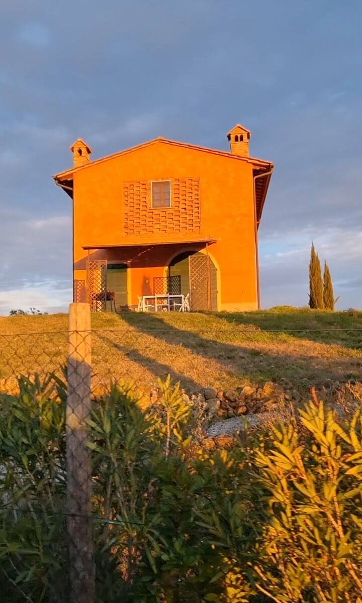 tuscan house with fantastic panoramisch views