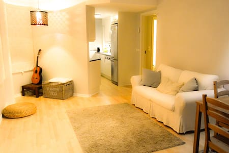 Bedroom in cosy apartm. in best possible location