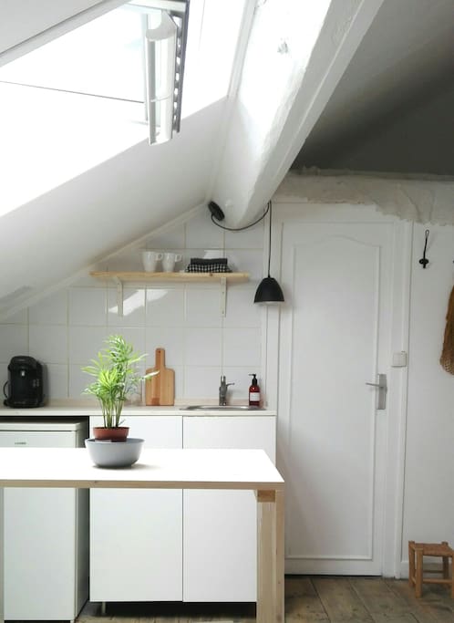 Kitchenette.