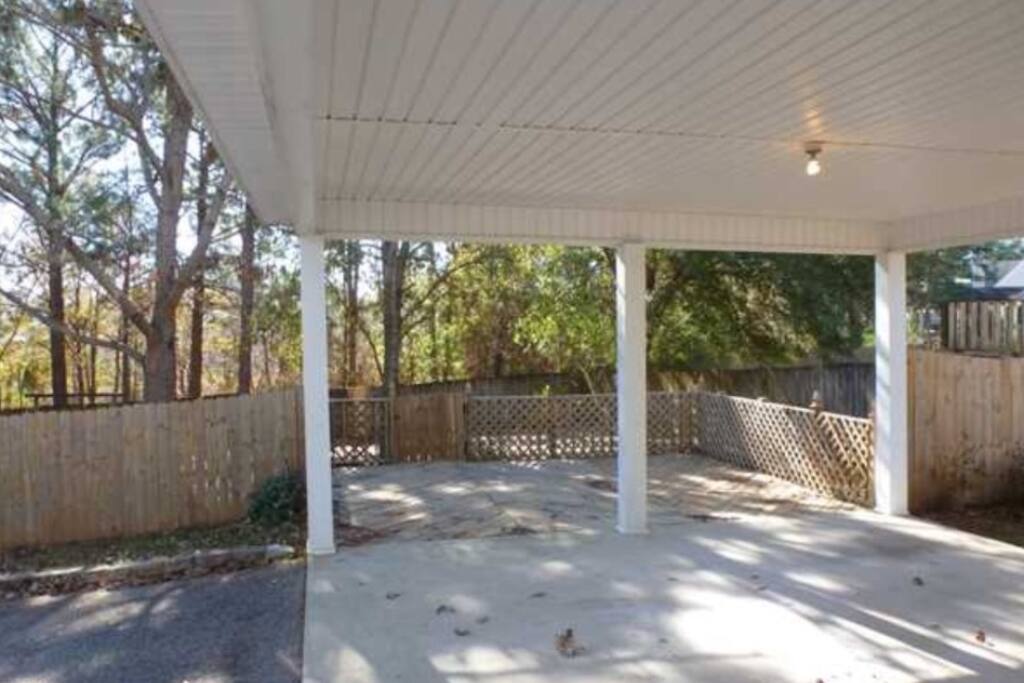 CARPORT/DECK