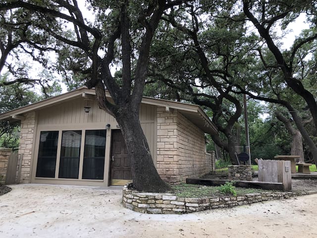 Airbnb Concan Vacation Rentals Places To Stay Texas