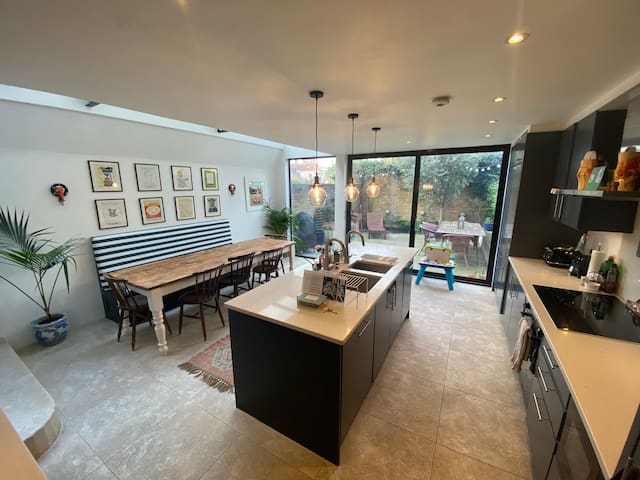 Stunning townhouse in the heart of Wandsworth