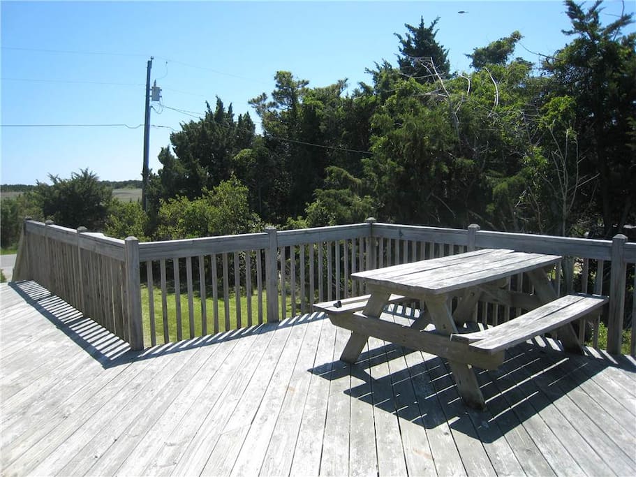Side porch