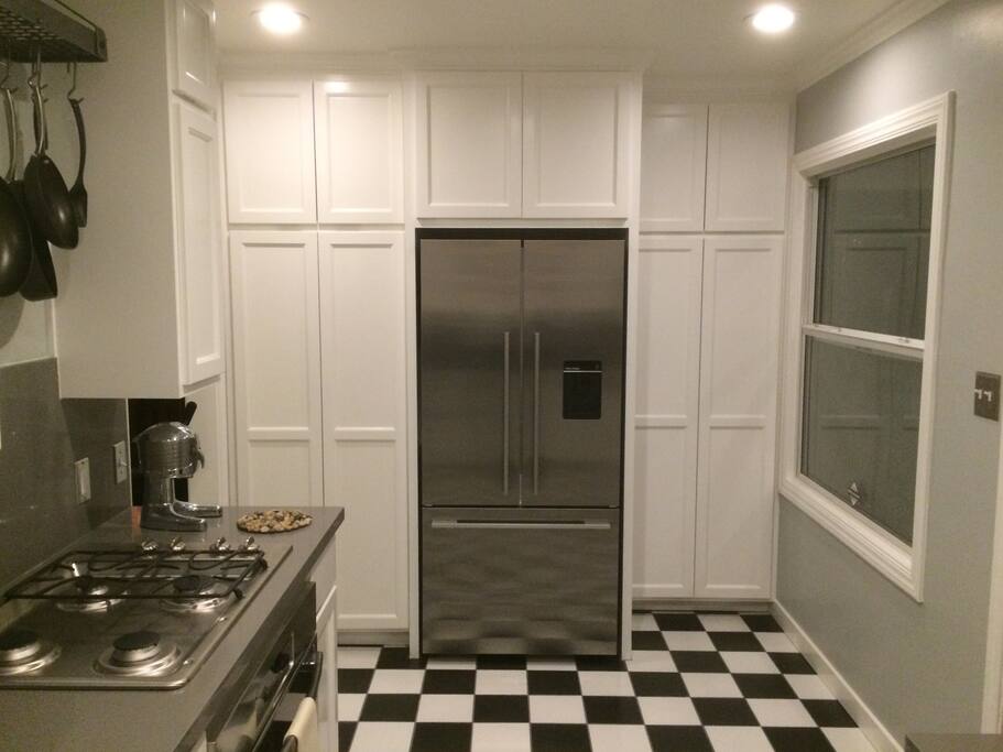 Kitchen refrigerator and panty