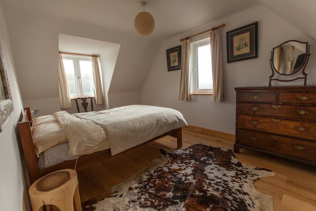 Comfortable double bed, valley views.