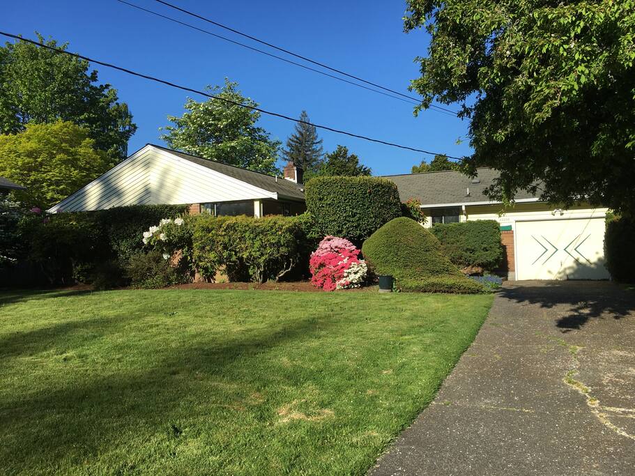 Entire Edmonds Single Family Home with Garage - Houses for ...