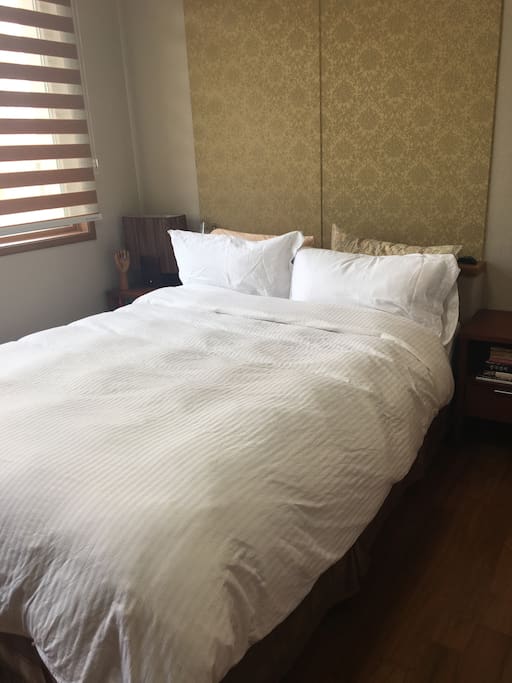 Queen size bed