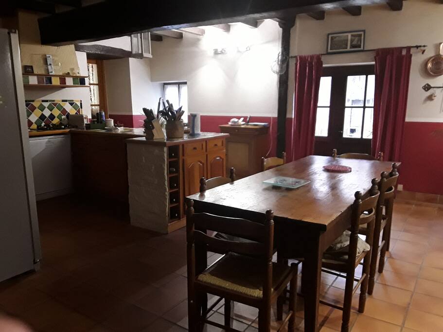 grande cuisine salle à manger