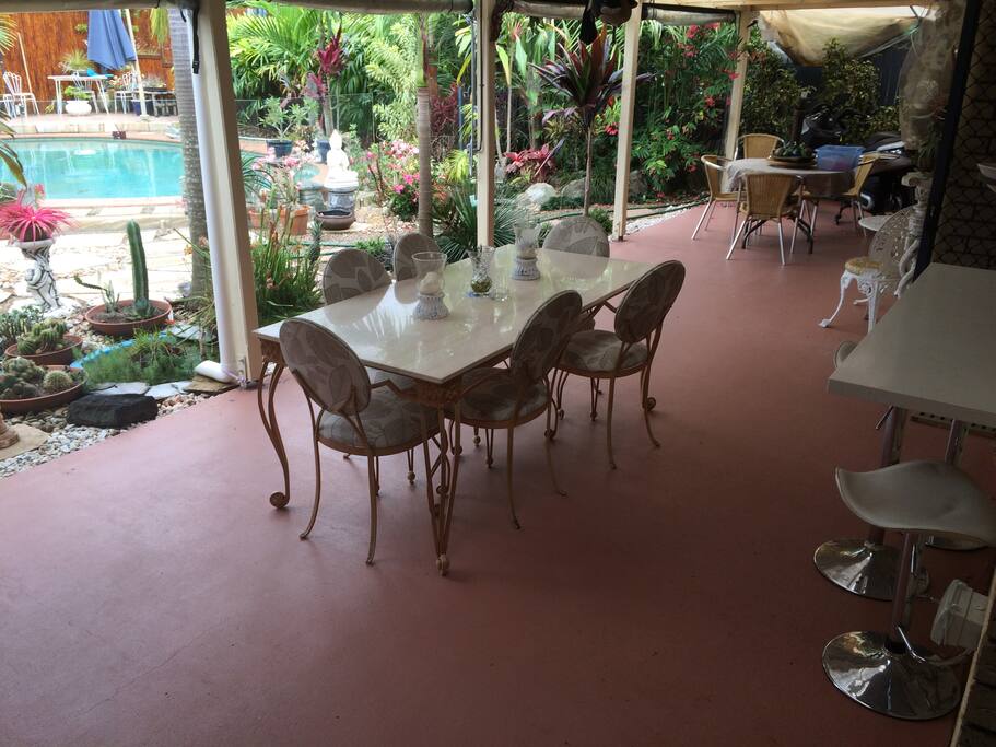 1 of 5 dinning areas West facing