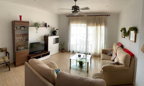 Top Airbnb: Large and very central apartment en Mazarrón
